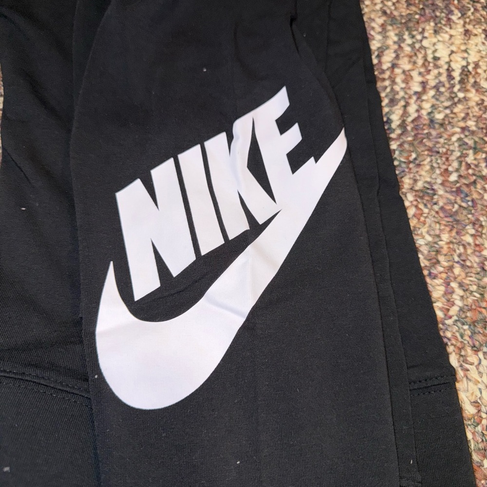 Nike Black Leggings with White Logo - Picture 4 of 5